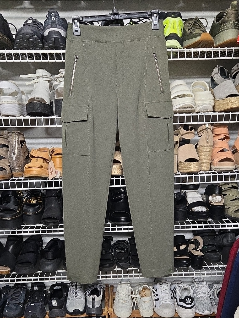 ATHLETA Endless High Rise Cargo Pants, Sz 0, EUC!!